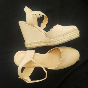 Tan wedges size 9